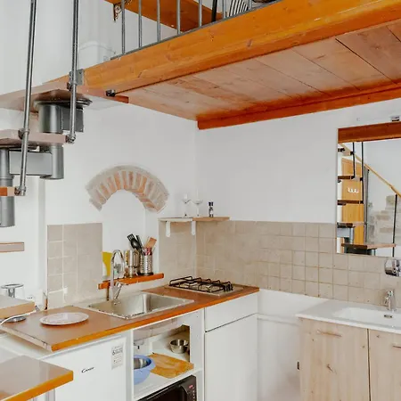 3 - Monolocale Caratteristico E Silenzioso Appartamento *