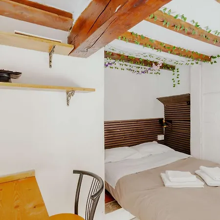 3 - Monolocale Caratteristico E Silenzioso Appartamento *